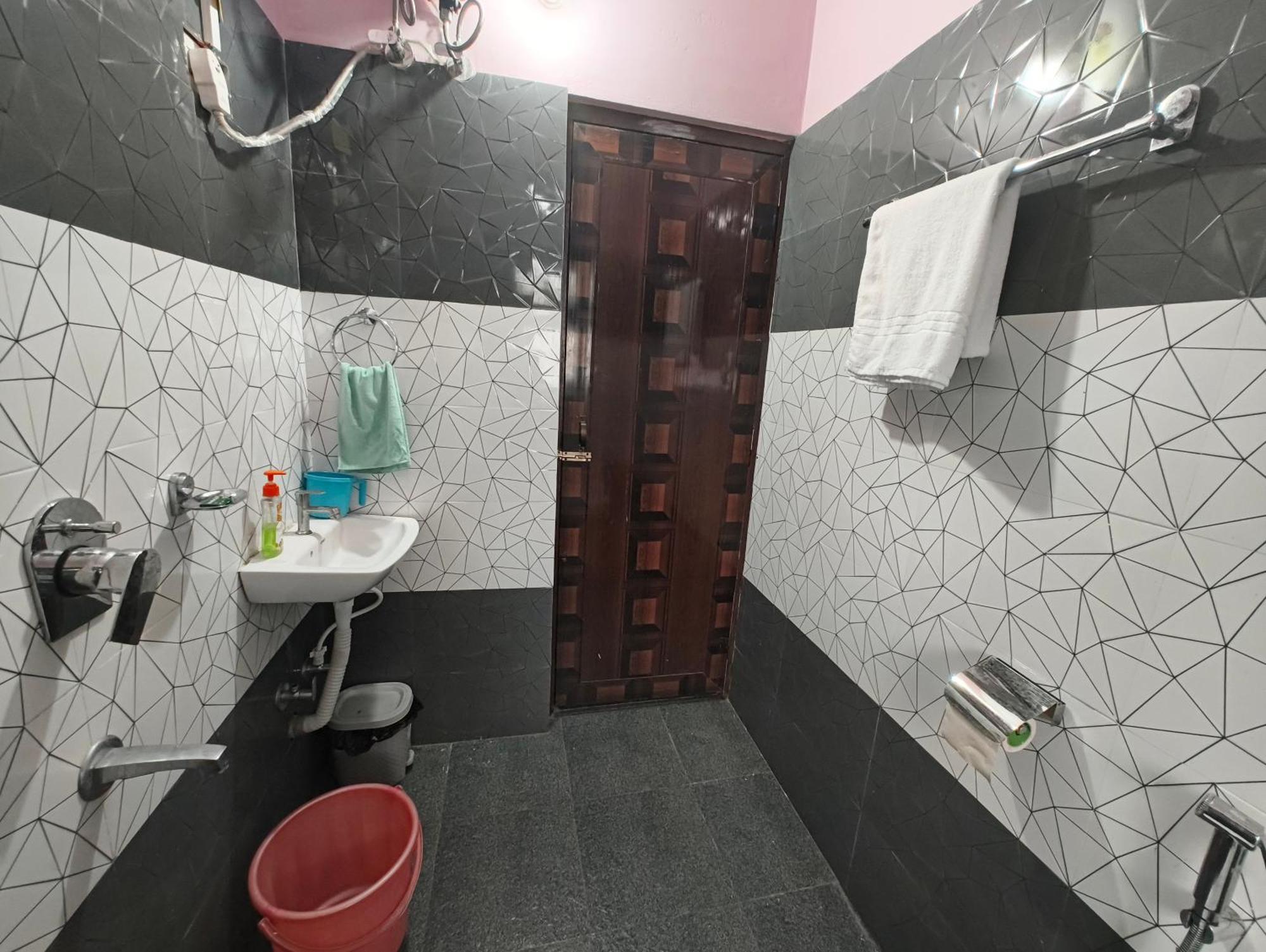 Anjali Homestay - 10 Mins From Airport Siliguri Eksteriør billede